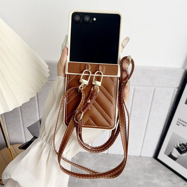 Leder Umhängetasche Lanyard Handyhülle für Samsung Galaxy Z Flip 5G in Braun mit Hartschale und Scharnierschutz - Bild 1