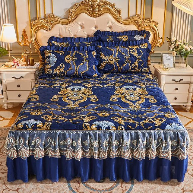 Gestepptes Bettwäsche-Set aus Kristall-Samt mit Spitze und Bettrock in Milch-Samt, Design Prinzessin, B/T: 150 x 200 cm - Bild 1