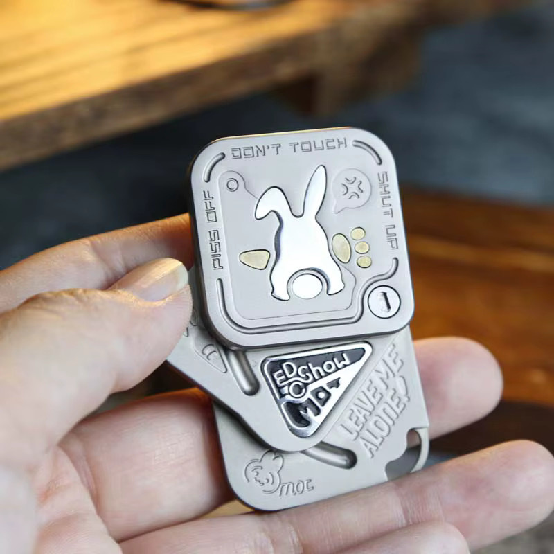 AHHLCLT Angry Rabbit Triple-Layer EDC Fidget Slider, Magnetisches Push-Pull-Sensorspielzeug - Bild 2