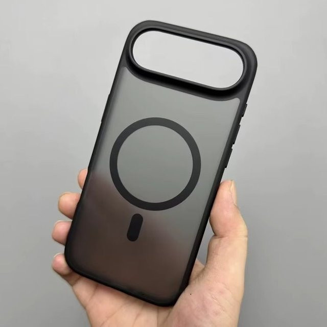 Stoßfeste Schutzhülle für Google Pixel 10, 10 Pro, 9 Pro und 9 Pro XL mit MagSafe Magnetfunktion, Transparent oder Grau, Mattes Finish - Bild 1