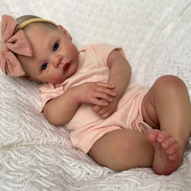 NPK Babypuppe Prinzessin, Mädchen, weißes Kleid, Silikon, 44 cm - Bild 1