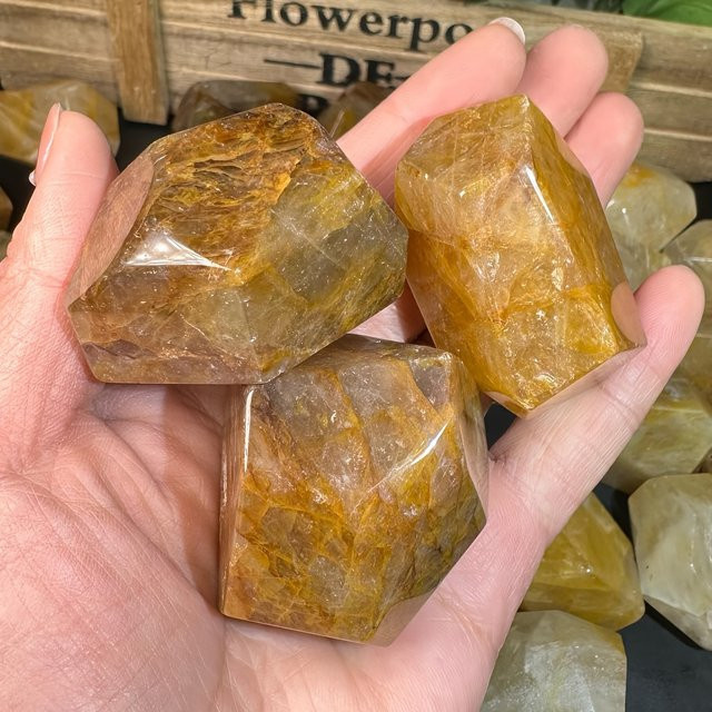 CRYSTALHOLA Golden Healer Quarz-Palmenstein in Goldgelb - Bild 1