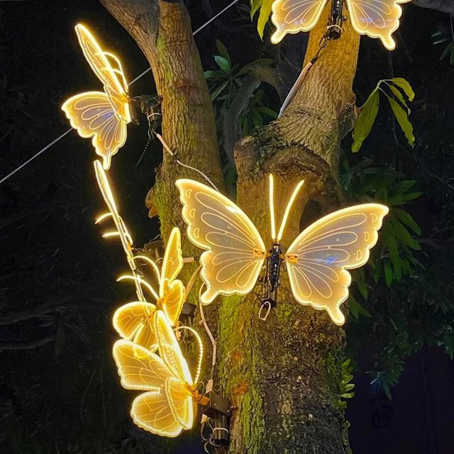 LED Dynamische Schmetterling Lampe in Weiß für Garten und Haus zur Dekoration - Bild 1