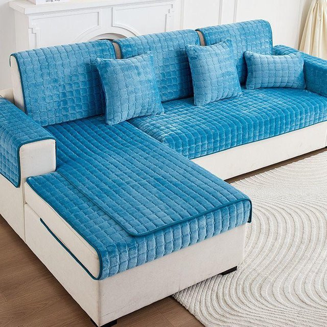 Rutschfester Plüsch Sofabezug von HOMEMOTION in Blau, Universal Slipcover für dein Sofa, Breite: 70 cm, Tiefe: 180 cm - Bild 1