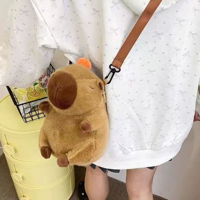 Yiran toy Capybara Plüsch Rucksack, Plüschtier Puppe, Braun - Bild 1