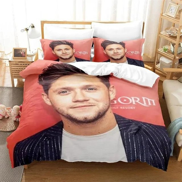Niall Horan Bettwäsche-Set mit 3D-Druck in Rot, bestehend aus Bettbezug und Kissenbezügen aus Mikrofaser, B/H: 133 x 70 cm - Bild 1