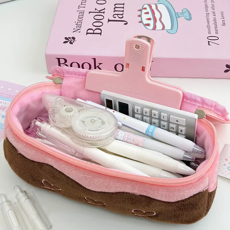 CHENJ Plüsch Etui Kirschkuchen in Pink mit großem Fassungsvermögen für Schule und Freizeit - Bild 4
