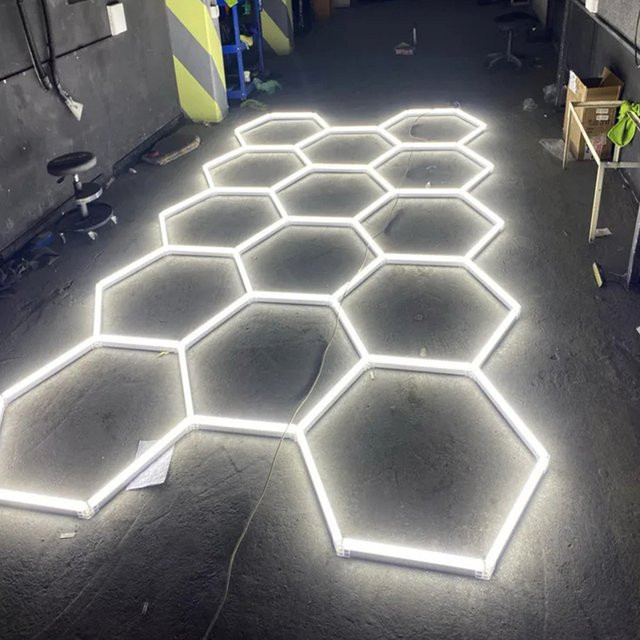 PIBAOGU Sechseckige LED-Deckenleuchte in Wabenform, superhelle Garagenleuchte für Autodetailing und Friseursalon, Kaltweiß 6500K, Weiß - Bild 1