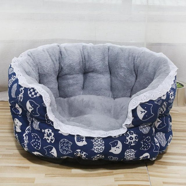 PAWSOME GOODS Erhöhtes Haustierbett für Hunde und Katzen in Blau mit weichem Plüsch und abnehmbarem Bezug, B/T/H: 65 x 50 x 25 cm - Bild 1