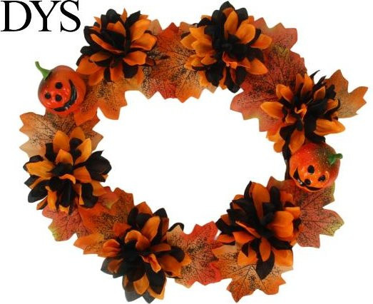 Künstlicher Halloween Herbstkranz von Mud in your eye in Schwarz und Orange mit Ahornblättern, Rosen und Kürbissen, Durchmesser: 35,0 cm - Bild 1