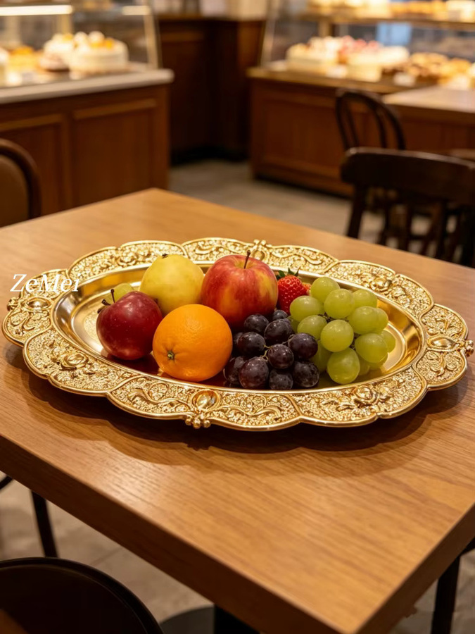 Exquisit geschnitzte elliptische Obstschale aus Metall als dekorative Dessert- und Snackplatte für dein Zuhause - Bild 5
