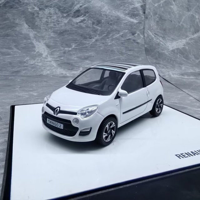 MAKEDA Twingo 2 Kompaktwagen, Modell, 1:43, Metall, Weiß - Bild 1