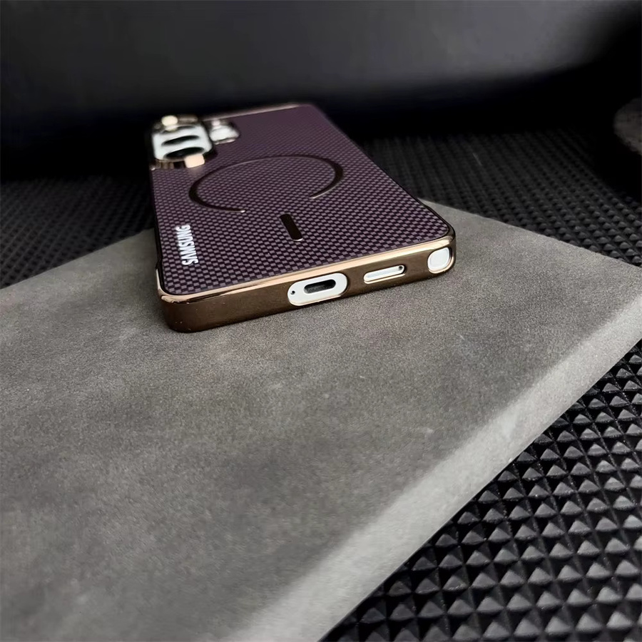 Magnetische Kevlar-Carbonfaser Hülle für Samsung Galaxy S26 Ultra, S25 Ultra und S24 Plus in Schwarz mit Magsafe Kompatibilität für kabelloses Laden - Bild 2