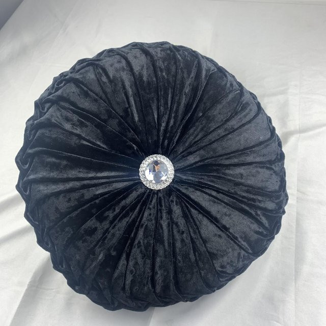 Yiran Furniture Plüsch-Zierkissen in Form eines Kürbisses, Schwarz, Durchmesser: 32 cm - Bild 1