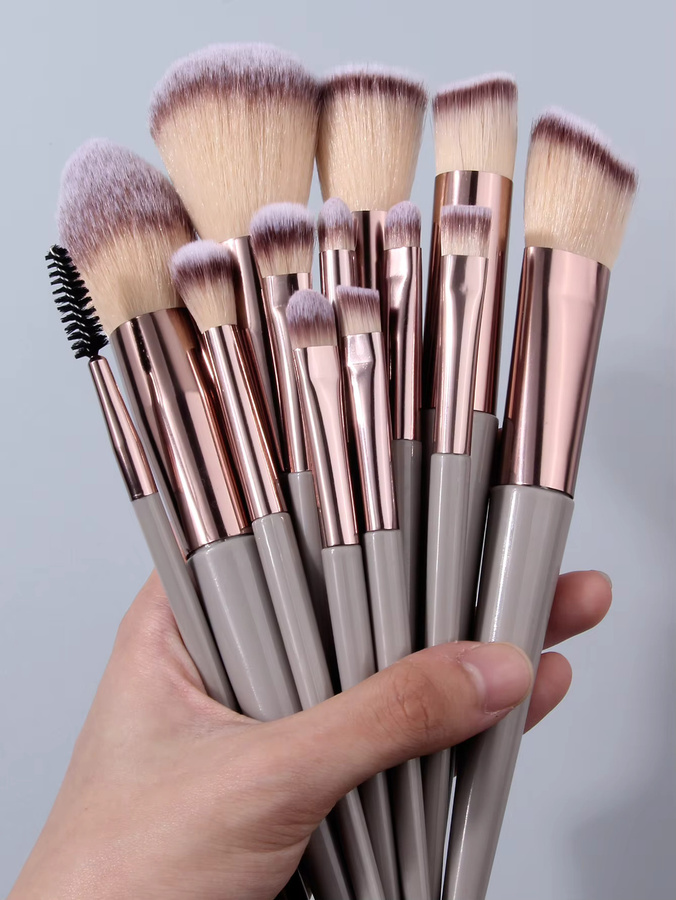 34-teiliges Make-up-Werkzeug-Set mit Pinseln, Beautyblender und Puderquasten - Bild 2