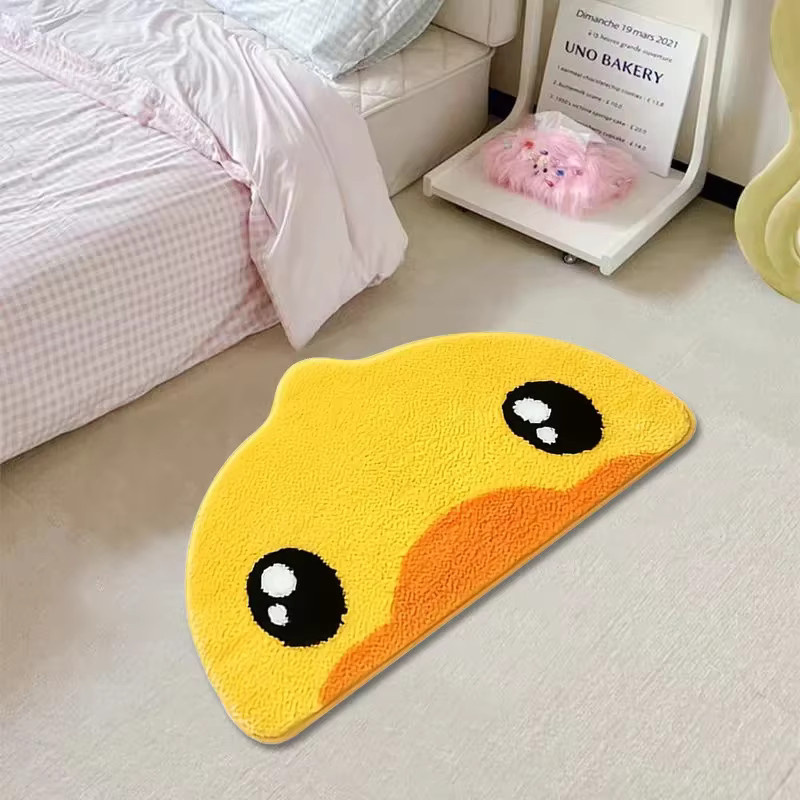 VIKAMA Cartoon-Enten-Teppich in Gelb, rutschfeste und saugfähige Plüsch-Fußmatte für Badezimmer und Schlafzimmer, B/T: 60 x 40 cm - Bild 1