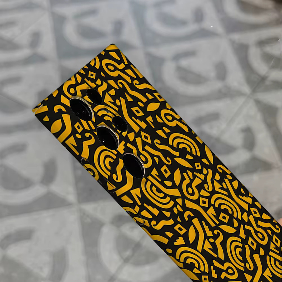 Stoßfeste Doppelschicht Handyhülle mit Schwarz-Gelbem Tribal-Design für Samsung Galaxy S26 S25 Ultra S24 S23 Ultra Plus - Bild 5