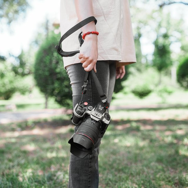 LVSHE Schnellverschluss-Schultergurt in Schwarz, kompatibel mit Fujifilm, Sony, Nikon und PD für Cross-Body-Kameras wie XM5, XE5, Z30 und Z50 - Bild 1