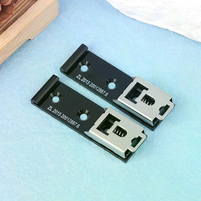 Universeller 35 mm U-förmiger DIN-Schienenhalter für die Relaismontage in Schwarz - Bild 1