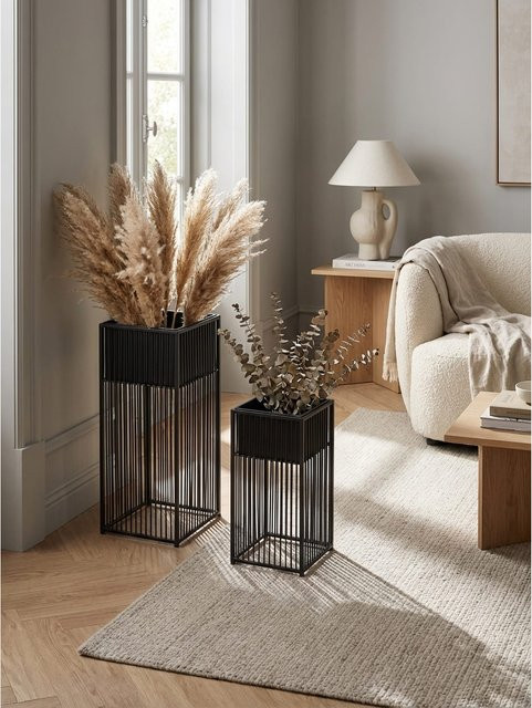 KADIMA DESIGN Pflanzkübel 2er Set aus Metall in Schwarz, quadratisch mit Gestell für Tabletop - Bild 1