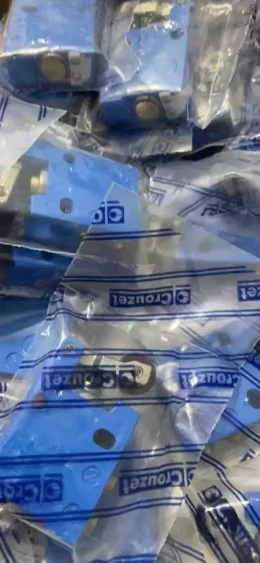 Crouzet 81921701 Pneumatischer Schalter in Blau für Textil- und Chemiefaser-Maschinen - Bild 3