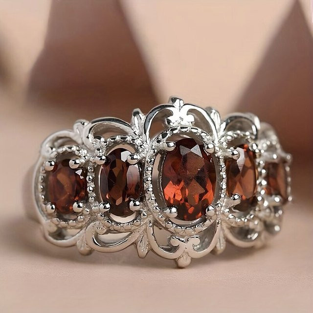 Huitan Ring, Kronen-Design, roter Zirkonia, Silber, Damen - Bild 1