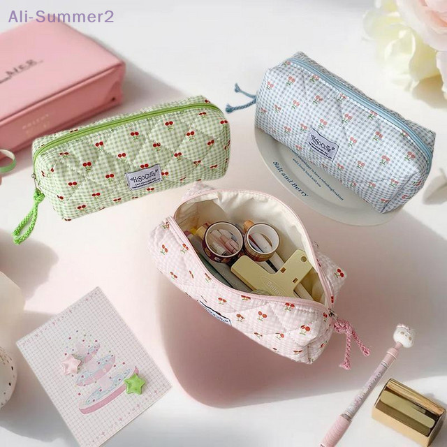 Kirsch-Print Schreibwarenbeutel in Grün, Tragbare Kosmetiktasche und Federmäppchen aus Textil - Bild 1