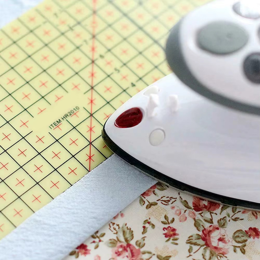 Heißes Bügel-Lineal zum Schneiden von Patches für Handwerk und DIY-Näharbeiten in Gelb - Bild 2