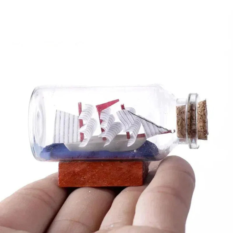 Maritimes Segelschiff in einer transparenten Glasflasche als Dekoration von XYKK01 - Bild 2