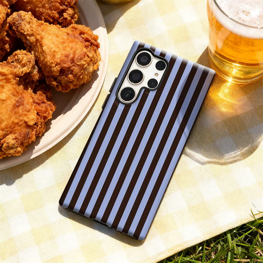 Glänzende Samsung Handyhülle mit braunen und blauen Streifen für Galaxy S25 Ultra, S24 und S23 Ultra Plus - Bild 4