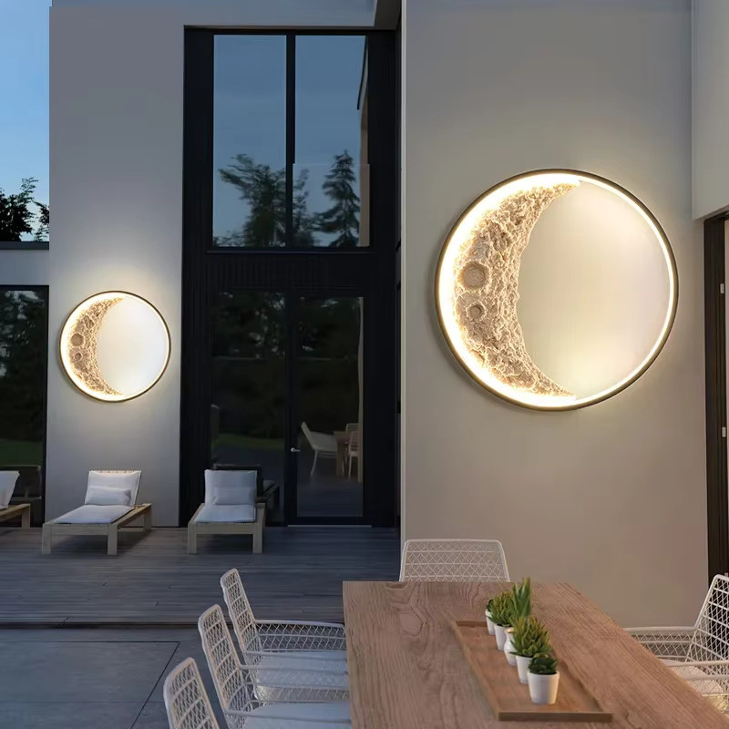 SANDYHA Nordic Wandleuchte mit kreisförmigem Mond-Design aus Harz und Metall, LED-Innenbeleuchtung in Warmweiß für Wohnzimmer, Schlafzimmer und Arbeitszimmer - Bild 2