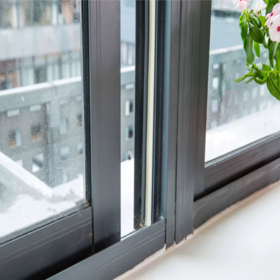 Selbstklebendes Gummischaum-Dichtungsband in Schwarz als winddichte Fenster- und Türdichtung zur Schalldämmung und Kollisionsvermeidung - Bild 3