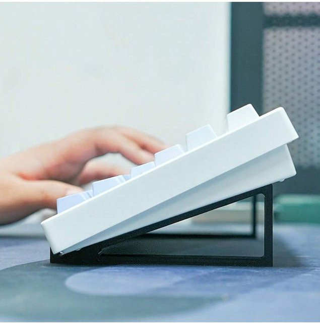 1 Paar Tastatur-Hebehalterungen mit rutschfesten Polstern in Weiß - Bild 1