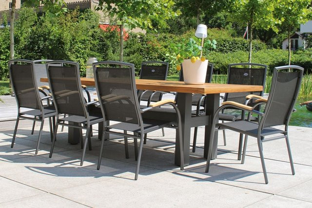 Hartman Garten-Essgruppe Yasmani/Raffaelo in Anthrazit aus Alu und Teakholz mit 8 Stapelsesseln, Tisch B: 240 cm, T: 100 cm, H: 77 cm - Bild 1