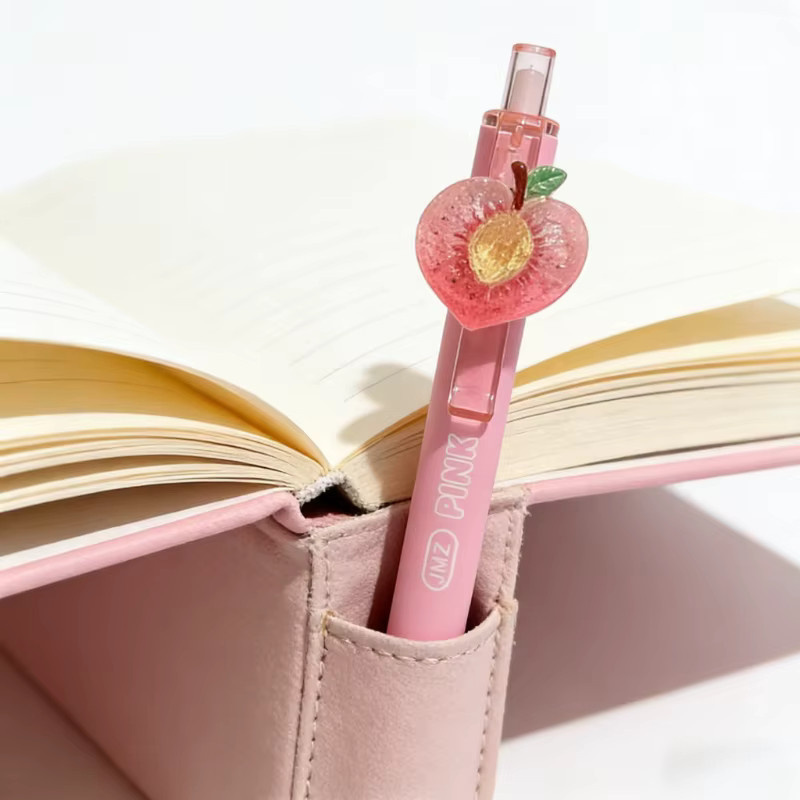 Iced Peach Boba Duft-Anhängerstift in Pink mit 0,5 mm Spitze zum Schreiben von Notizen - Bild 2