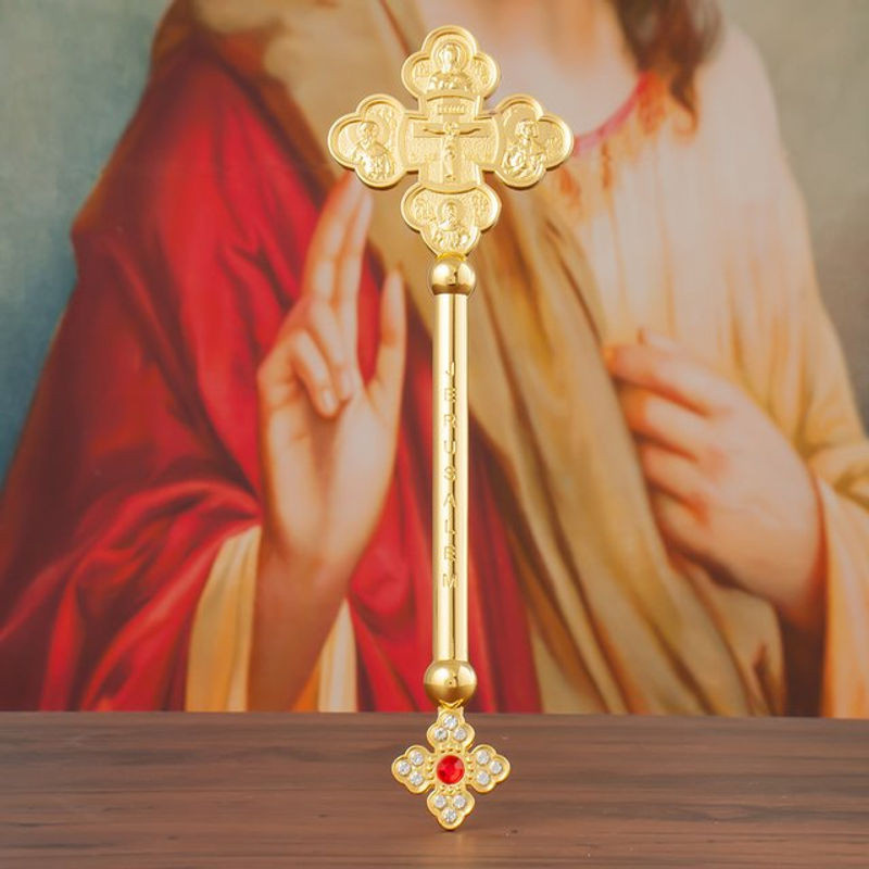 Vergoldetes orthodoxes Kreuz mit religiösen Gravuren und Kristalldekorationen in Gold, Höhe: 23,11 cm - Bild 1