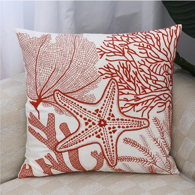 Bestickte Kissenhülle JMG Clothing mit Oktopus und Korallen-Motiv in Weiß, B/B: 45 x 45 cm - Bild 1