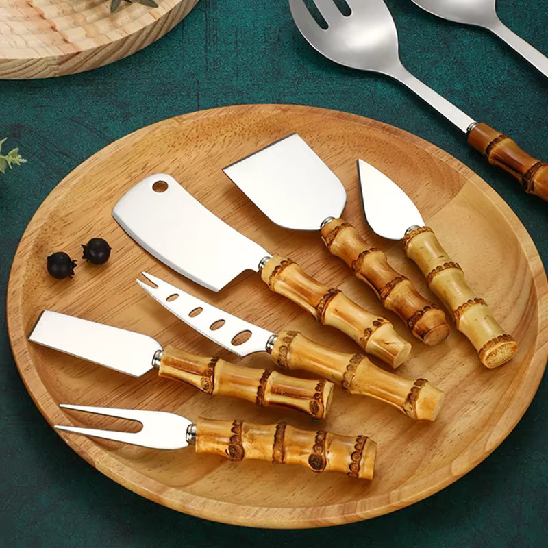 AJOYOUS Käse-Messer-Set aus Edelstahl mit Bambusgriffen, 6-teilig, Silber/Braun - Bild 3