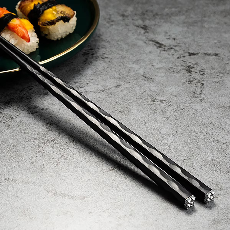 5 Paar AJOYOUS Essstäbchen aus Metall in Schwarz Matt für Sushi und Koreanische Küche - Bild 4