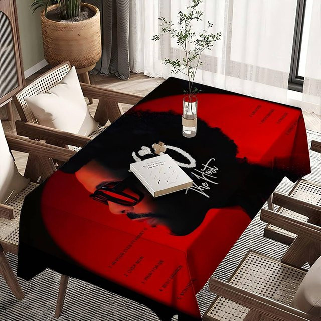 Waschbare rechteckige Tischdecke mit The Weeknd XO Anime Muster von JINGYUE Pet in Schwarz, B: 280 cm, T: 150 cm - Bild 1