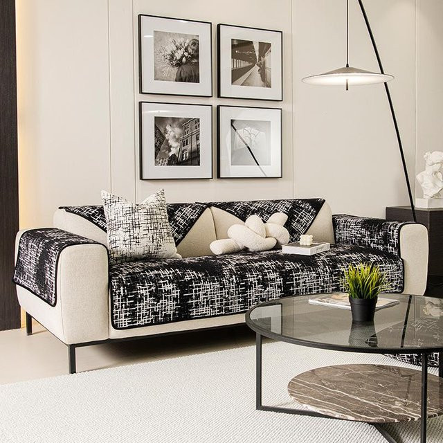 Simplicity Jacquard-Sofabezug für Eckcouches in Schwarz, rutschfest und minimalistisch, B/T/H: 70 x 70 cm - Bild 1