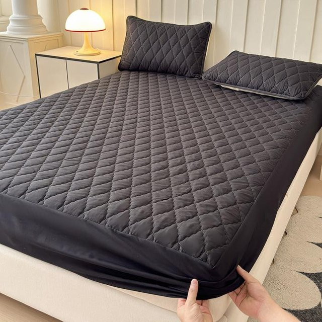 Gesteppter wasserdichter und antibakterieller Matratzenschoner Chose One Pillowcase, Farbe: Schwarz, B x L: 46 x 72 cm - Bild 1