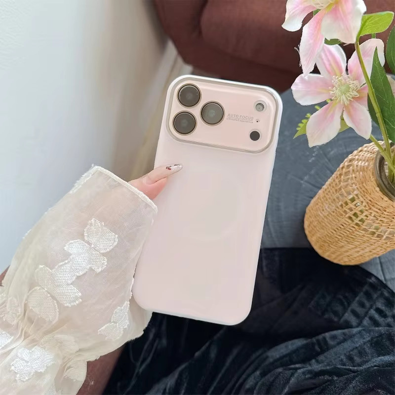 Jelly Magnetische Hülle für Apple iPhone 17 Pro Max, 16 Pro, 15 und 14 in Schwarz mit MagSafe Unterstützung und Objektivschutz - Bild 3