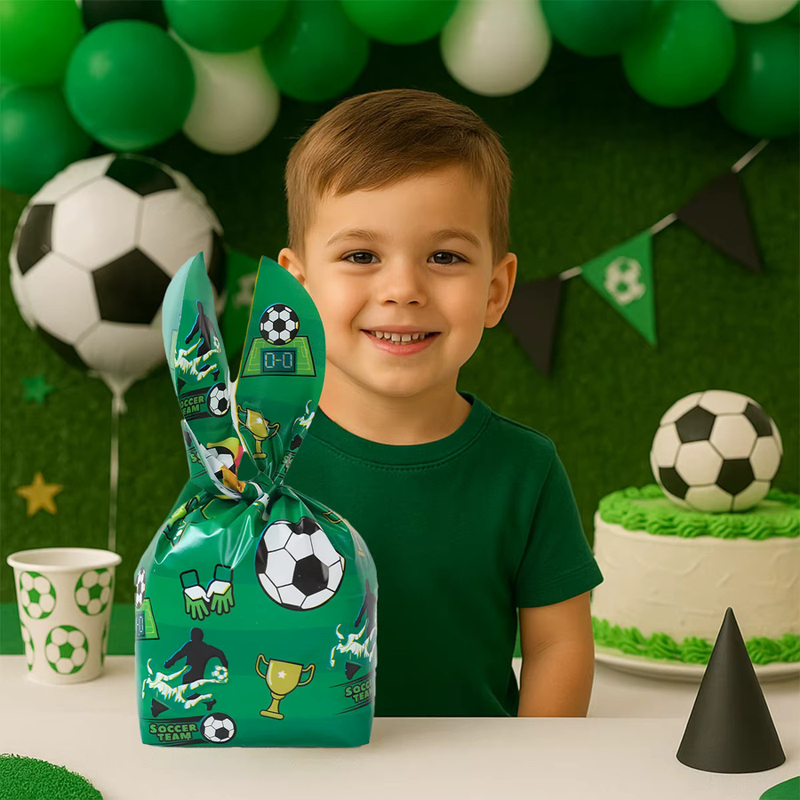 50 Stück Wayfun Süßigkeiten Taschen mit Fußball Thema und Kaninchen Ohren in Grün für Kinder Geburtstagsdeko und Party Favoriten - Bild 4