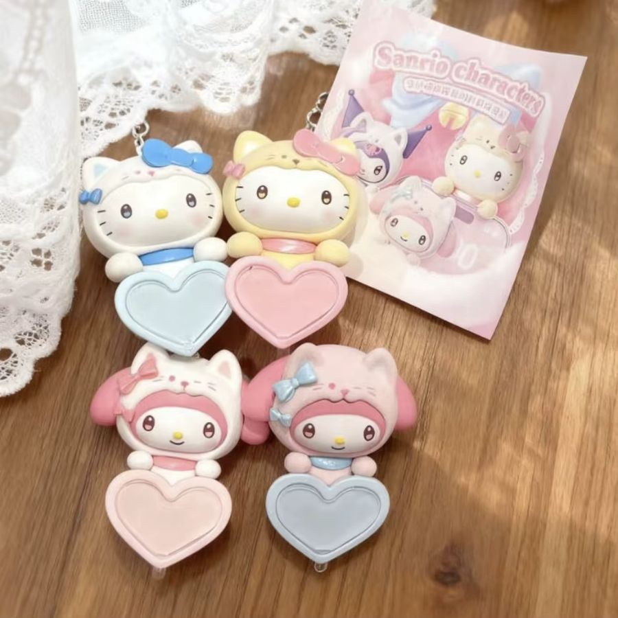 Sanrio Hello Kitty Guardian Meow Group Hipper Series Blind Box Multicolor Desktop-Ornament Mini-Kollektion - Bild 2
