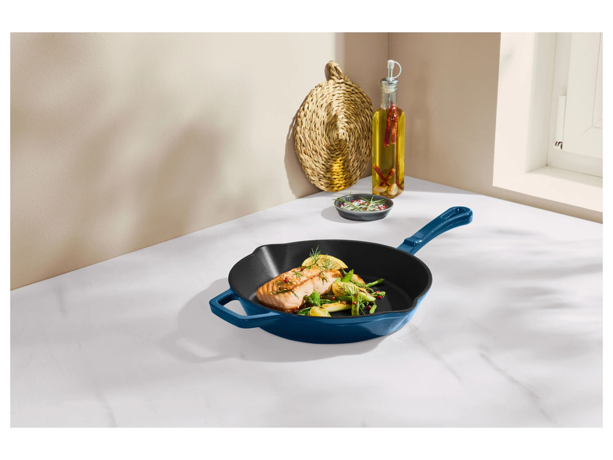 SILVERCREST Premium-Gusseisenpfanne als Grillpfanne, Blau, emailliert mit Ausgiessrand und Backofeneignung - Bild 2