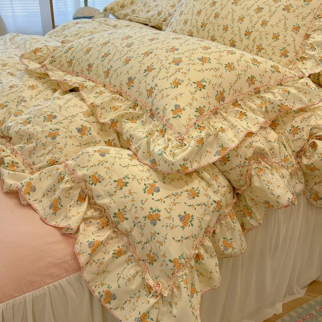 Bin Chi Textiles Bettwäsche-Set im koreanischen Prinzessinnenstil mit floralen Rüschen, Beige, gewaschene Baumwolle, 3-teilig, B/H: 180 x 220 cm - Bild 1