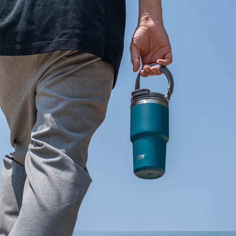 Tyeso Thermosflasche aus Edelstahl in Schwarz mit doppelschichtiger Isolierung für Heiß- und Kaltgetränke - Bild 2