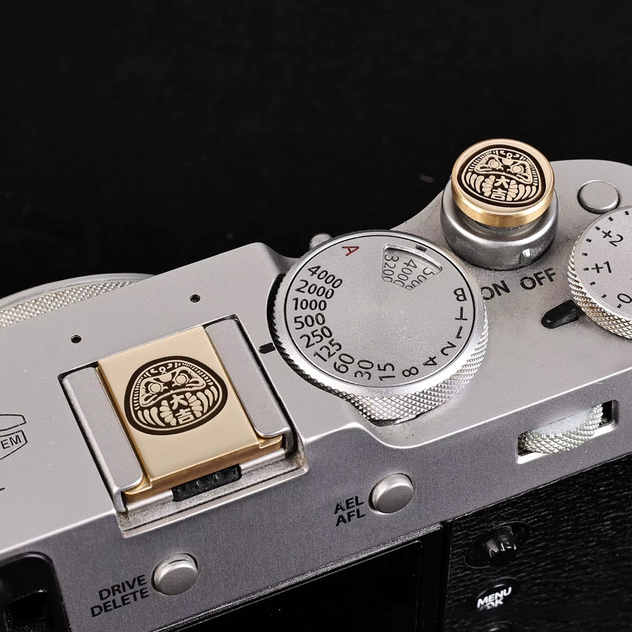 Metall Blitzschuhabdeckung in Weiß passend für Fujifilm XT3 XT10 XT20 XT50 X100V X100VI XT30II XT30III mit Gewindeanschluss für Auslöserknopf-Zubehör - Bild 2