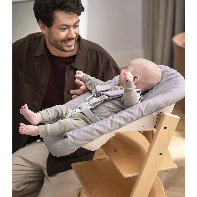 Stokke Tripp Trapp Newborn Set mit Spielzeughalter in Grau - Bild 3